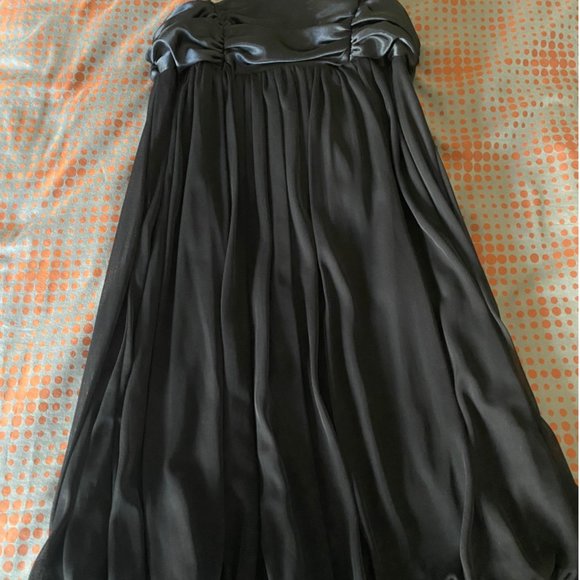 Little Black Dress - Picture 2 of 7